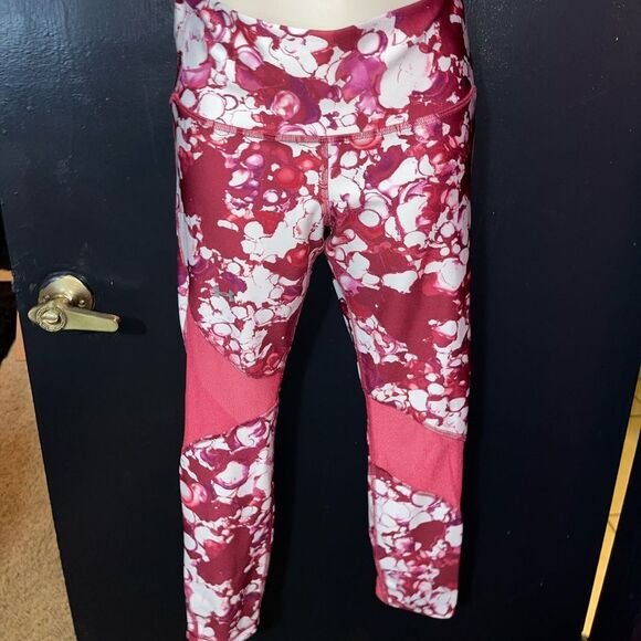 Under Armor workout pants. Yoga pants. legging Size medium. Brick red and white. - Picture 3 of 11